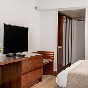 Connecting Room Mountain View
